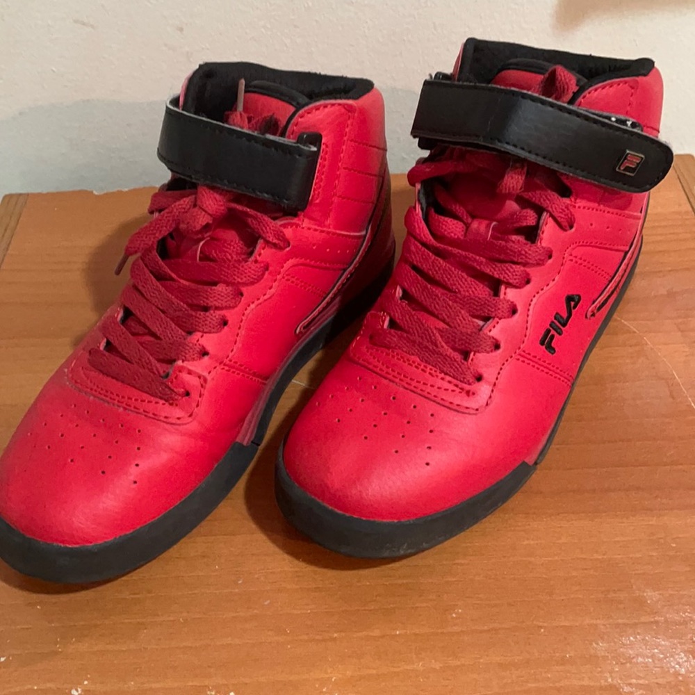 Fila sneaker, in excellent condition.